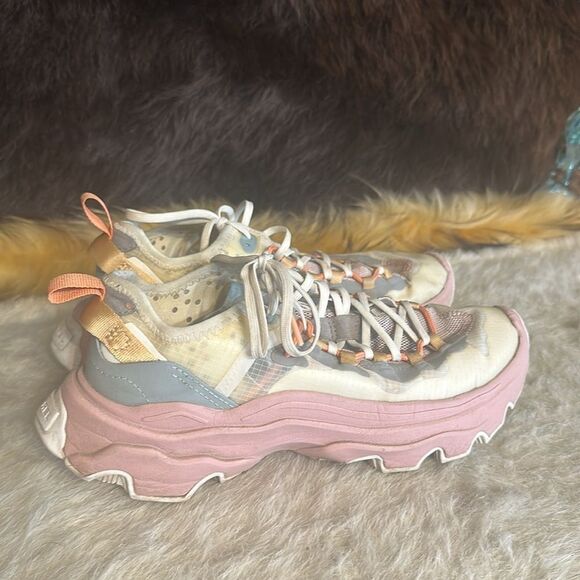 Sorel shoes (2000C) - Picture 4 of 8